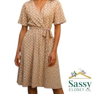 NEW Polka Dot Wrap Dress Short Sleeve V‑Neck Tie Waist Women’s Medium